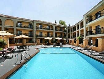 Western Heritage Hotel 3*