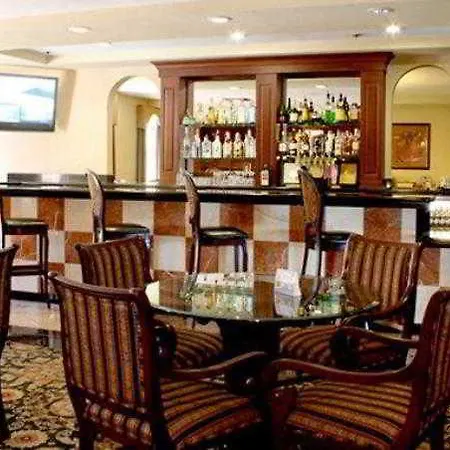 Best Western Plus Heritage Inn 